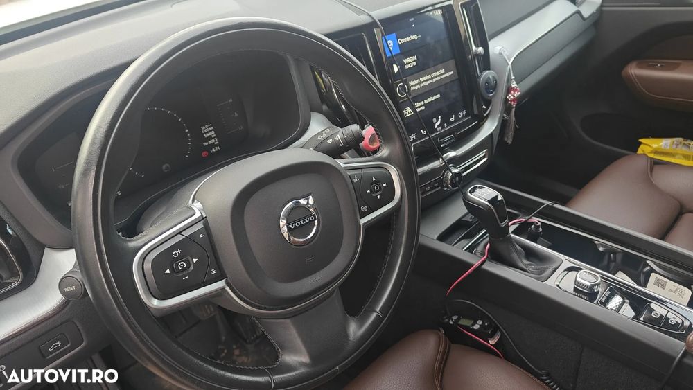 Volvo XC 60 D4 AWD Momentum Pro - 3