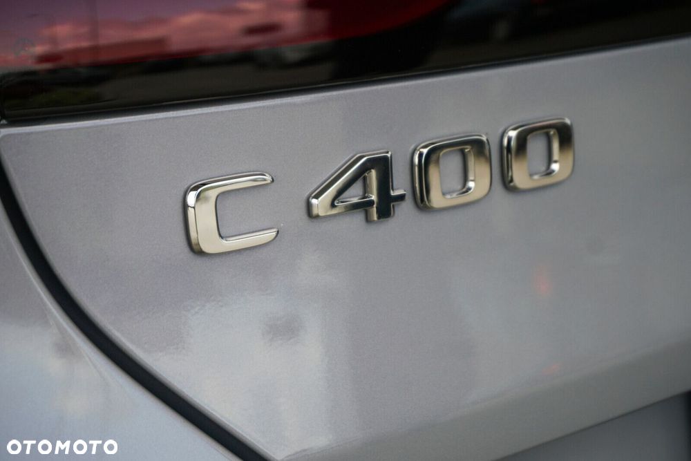 Mercedes-Benz Klasa C 400 4-Matic 94kWh - 29