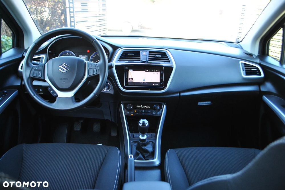 Suzuki SX4 S-Cross 1.4 T Premium - 17
