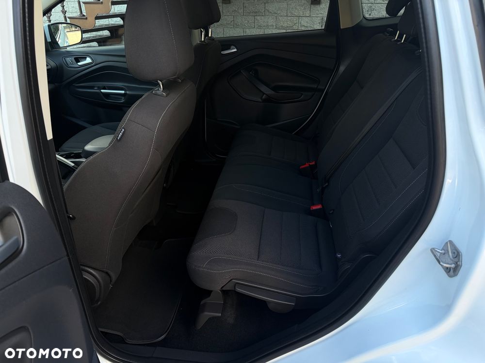 Ford Kuga 1.5 EcoBoost 2x4 Trend - 23
