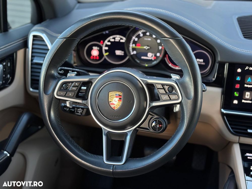 Porsche Cayenne Tiptronic S Platinum Edition - 12
