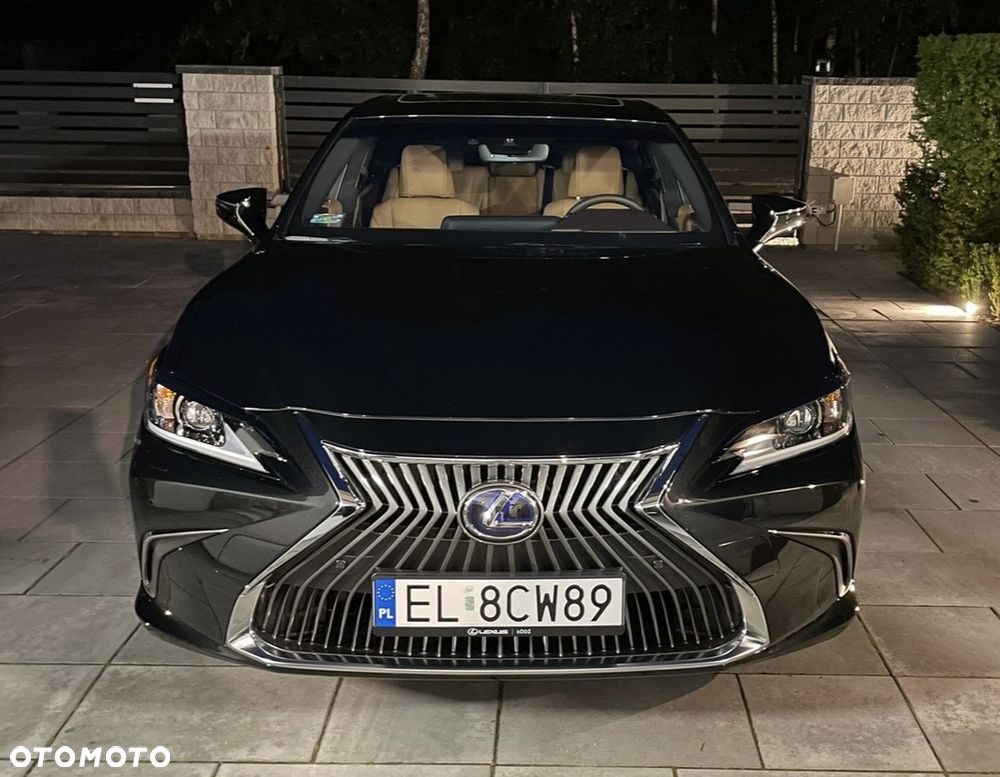 Lexus ES 300h Business Edition - 3