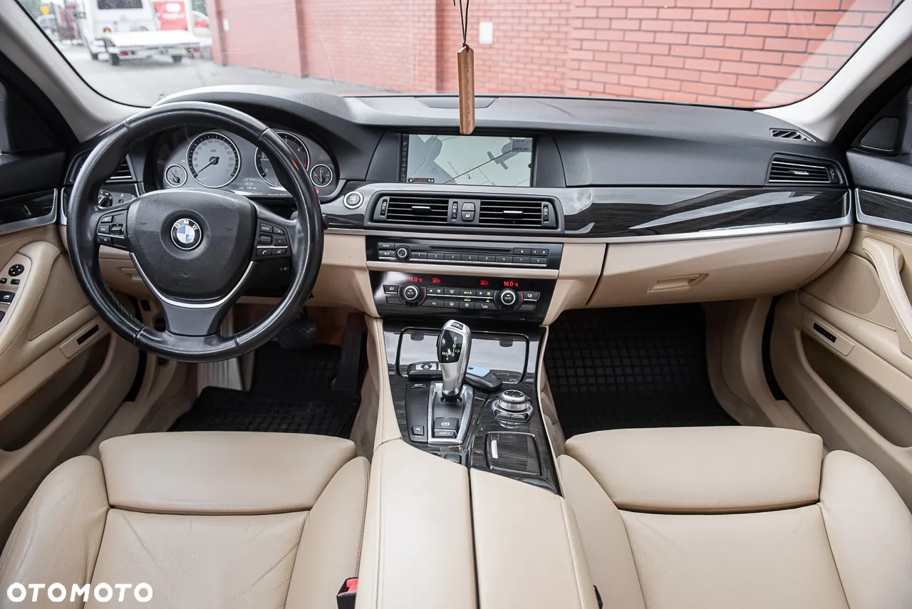 BMW Seria 5 520d Luxury Line - 31
