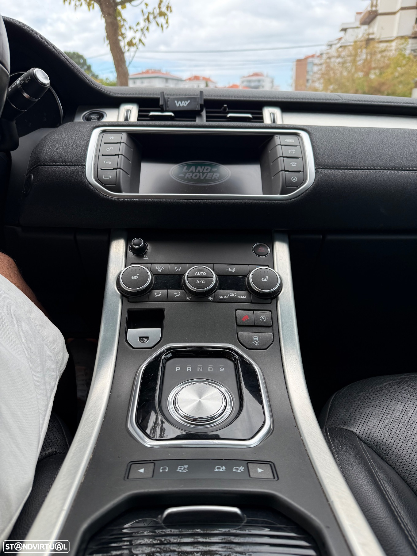 Land Rover Range Rover Evoque 2.0 D150 AWD R-Dynamic HSE Auto - 8