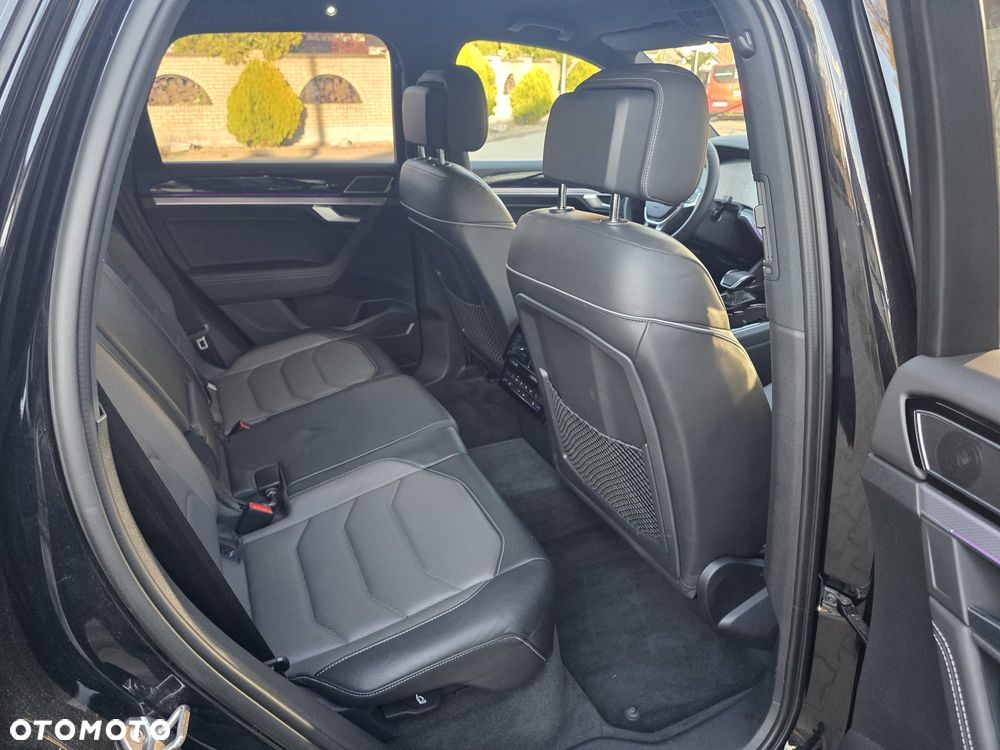 Volkswagen Touareg 3.0 V6 TDI SCR 4Mot R-Line - 13