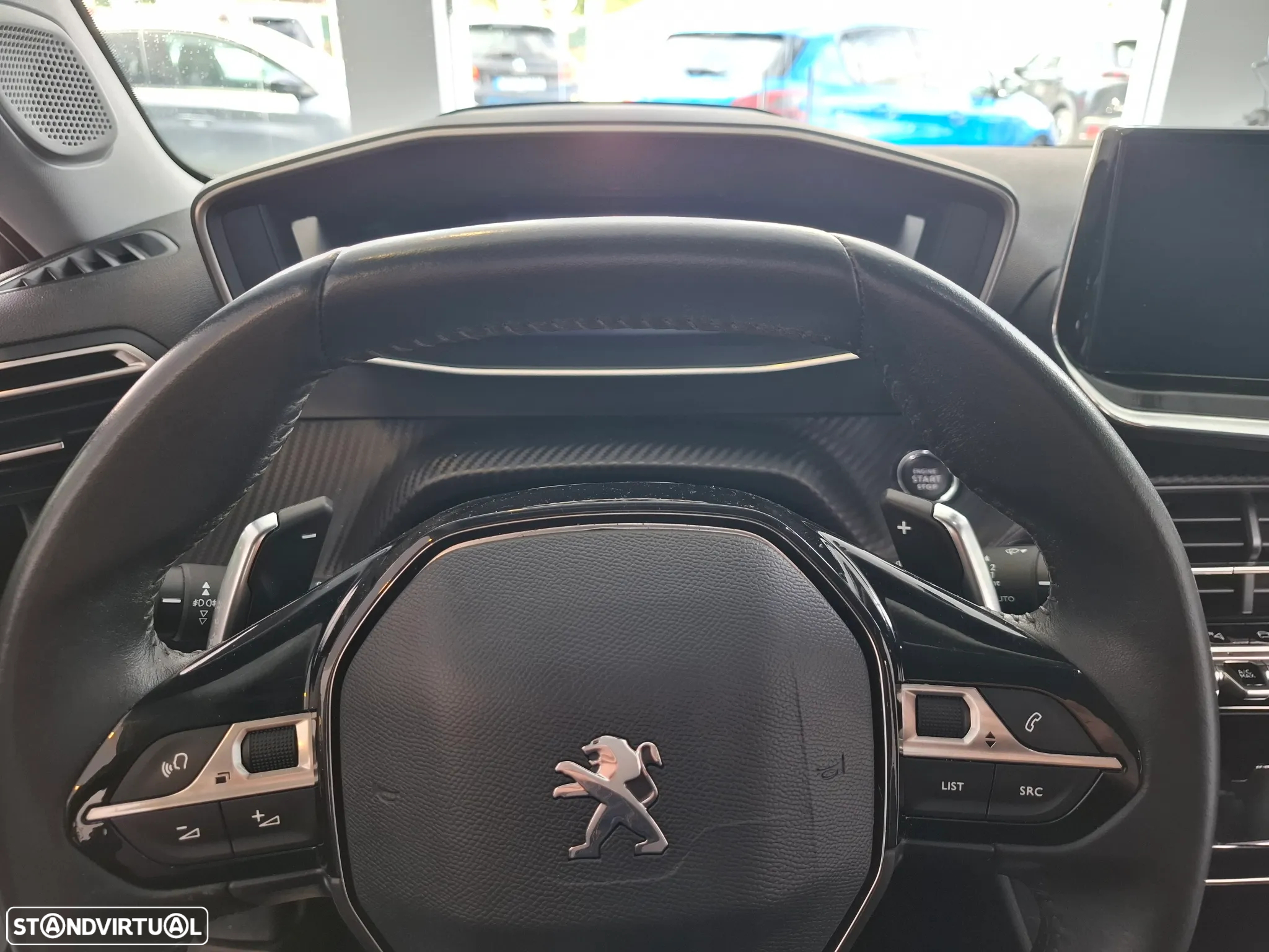 Peugeot 2008 - 12
