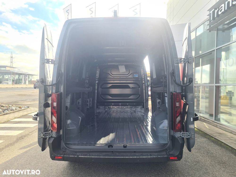 Nissan INTERSTAR - 7