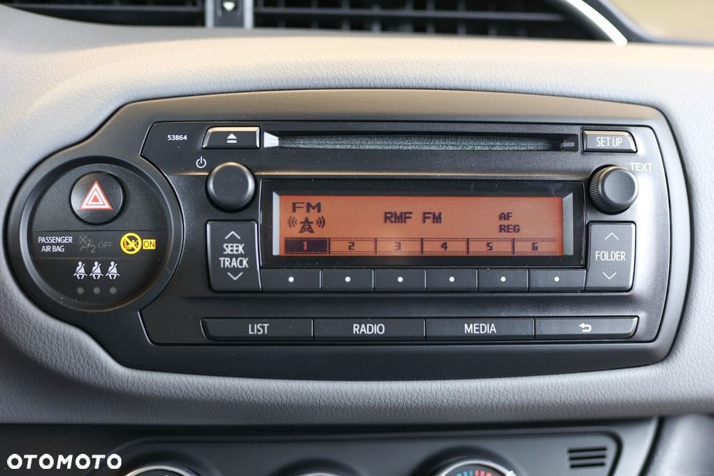 Toyota Yaris - 12