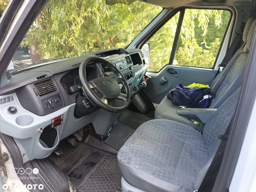 Ford Transit - 11
