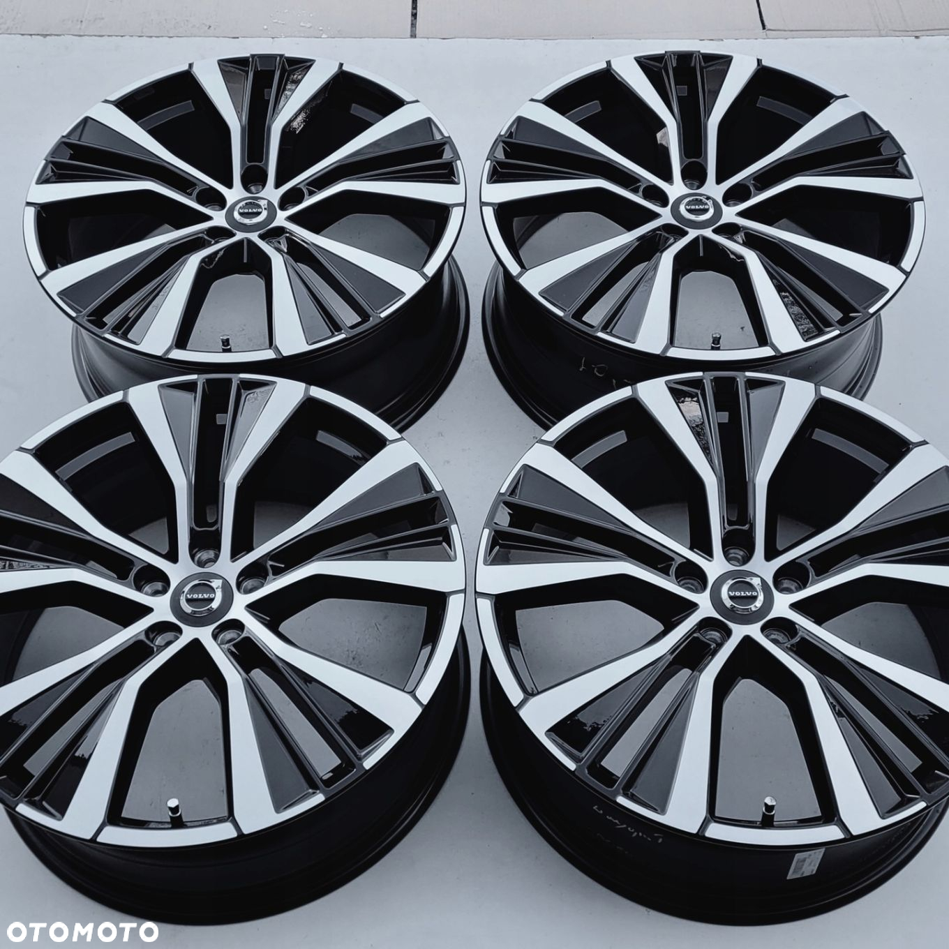 NOWE FELGI VOLVO XC90 XC60 XC40 C40 S90 V90 S60 V60 V40 S40 20 OE ORYGINAŁ - 8