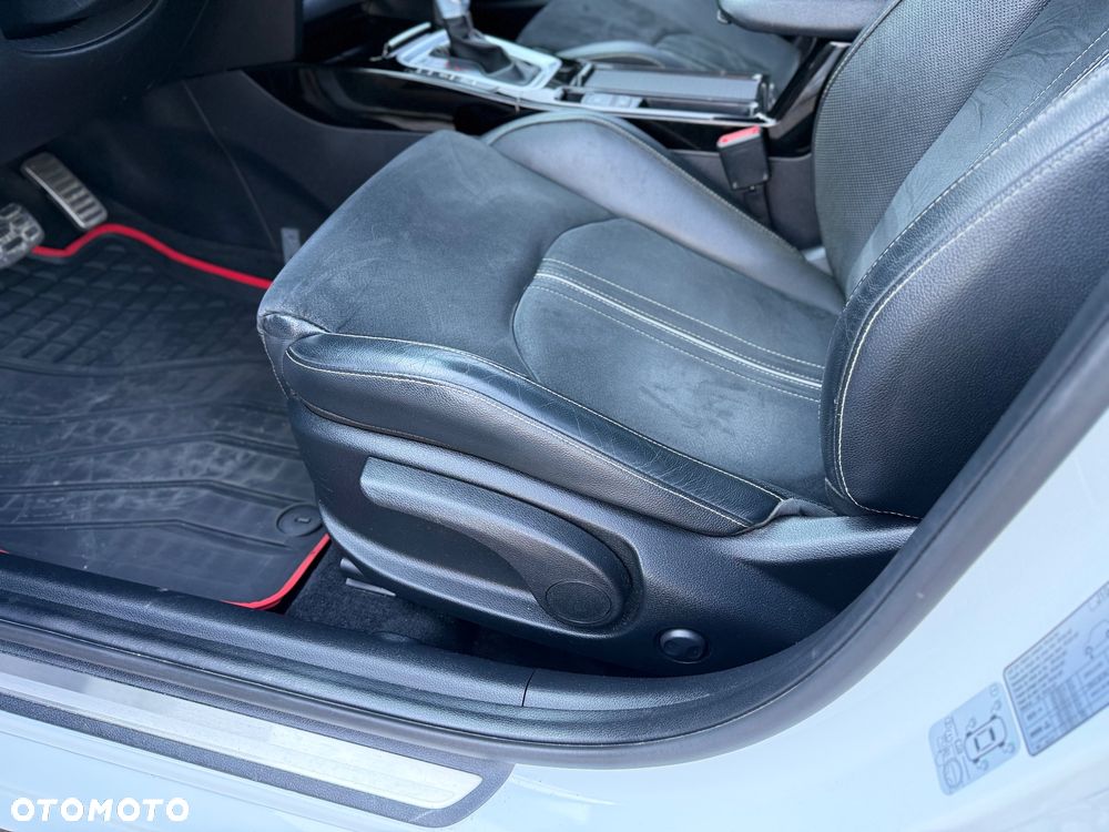 Kia ProCeed 1.4 T-GDI DCT7 OPF GT LINE - 17
