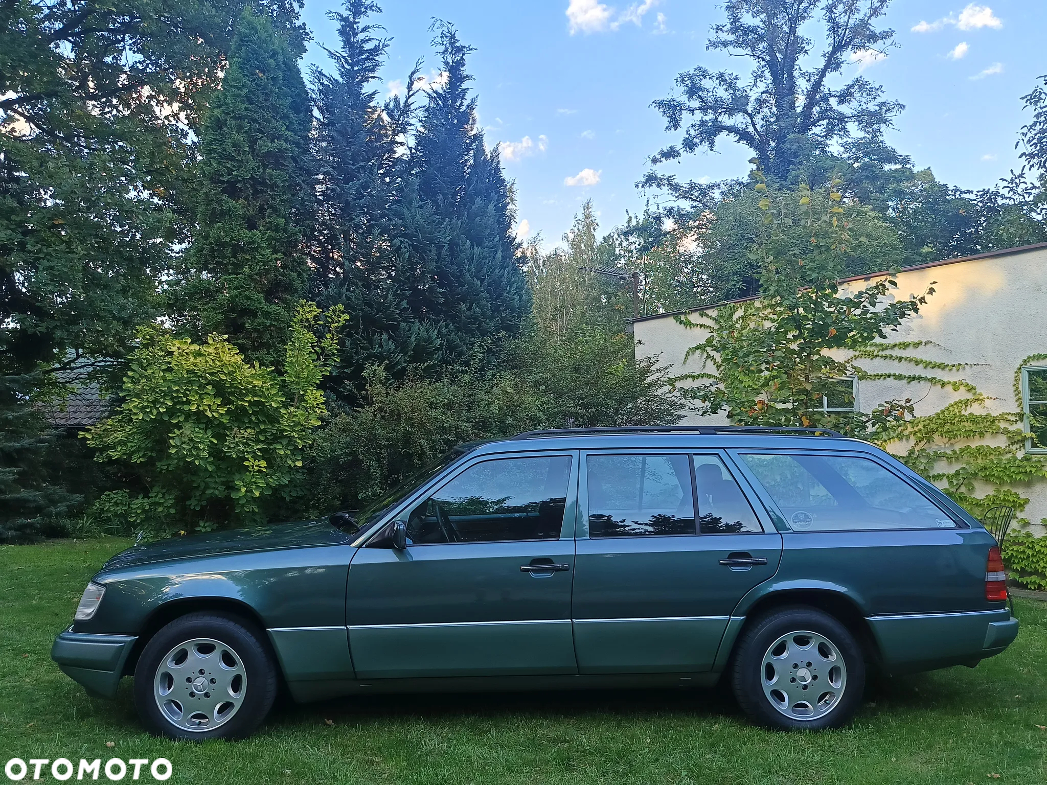 Mercedes-Benz Klasa E 300 4-Matic - 3