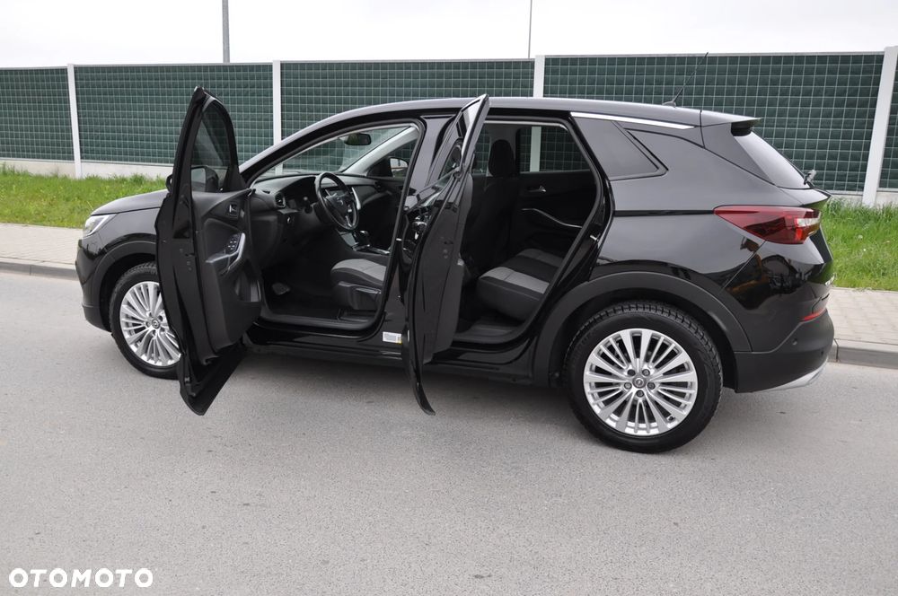 Opel Grandland X 1.2 T GPF Design Line S&S - 11