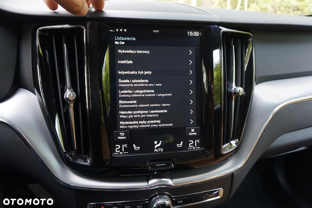 Volvo XC 60 T5 AWD Geartronic Momentum Pro - 21