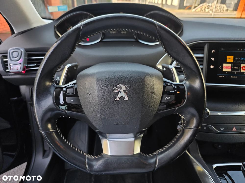 Peugeot 308 BlueHDi 130 EAT6 Stop & Start Allure - 19