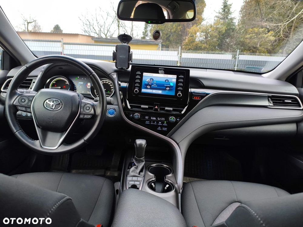 Toyota Camry 2.5 Hybrid Comfort CVT - 13