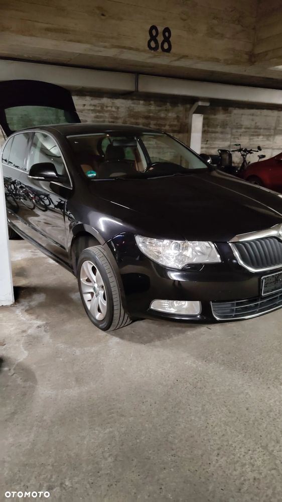 Skoda Superb 2.0 TDI Exclusive - 1