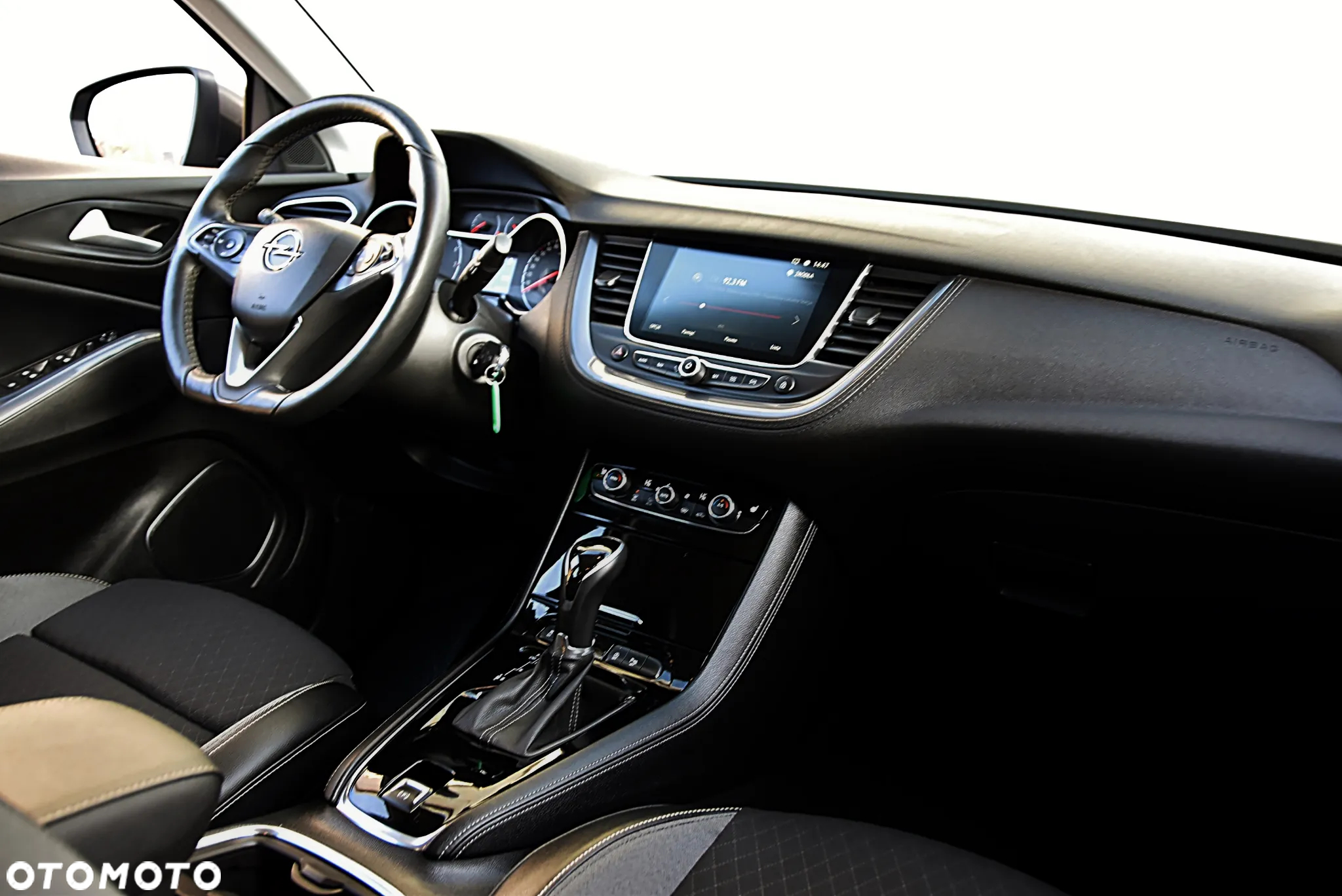 Opel Grandland X 1.6 T Elite S&S - 22