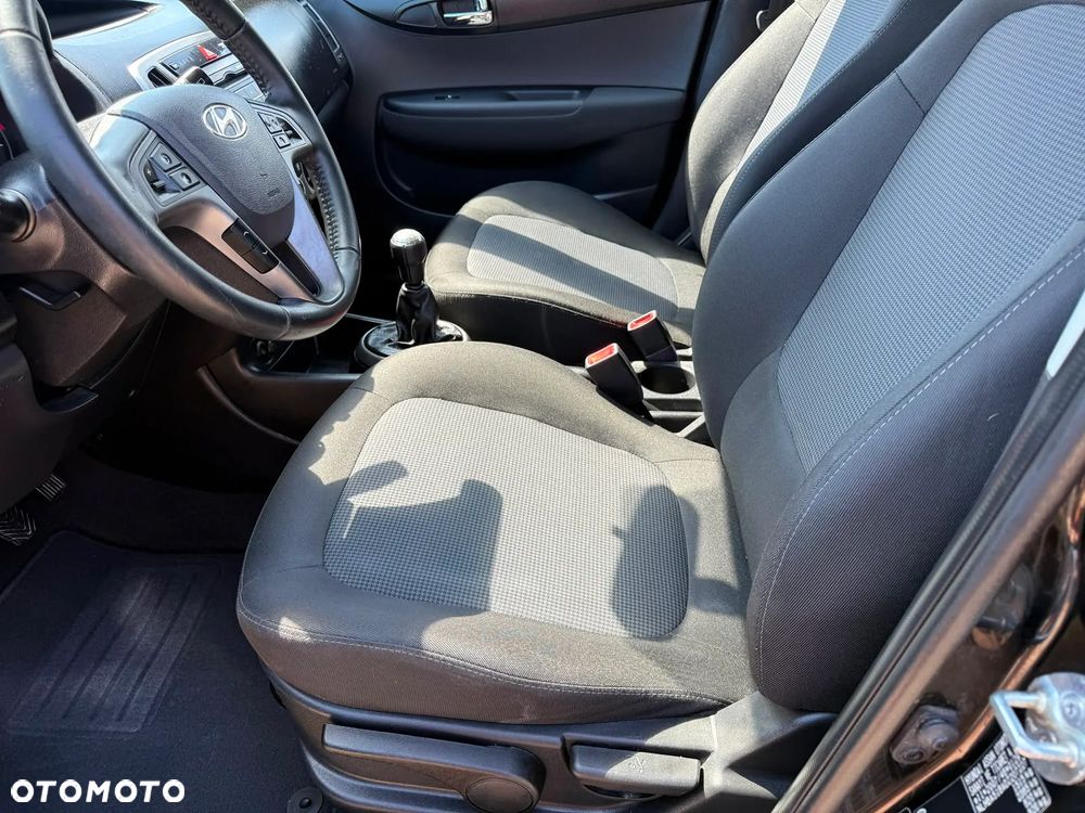 Hyundai i20 1.2 Intro Edition - 14