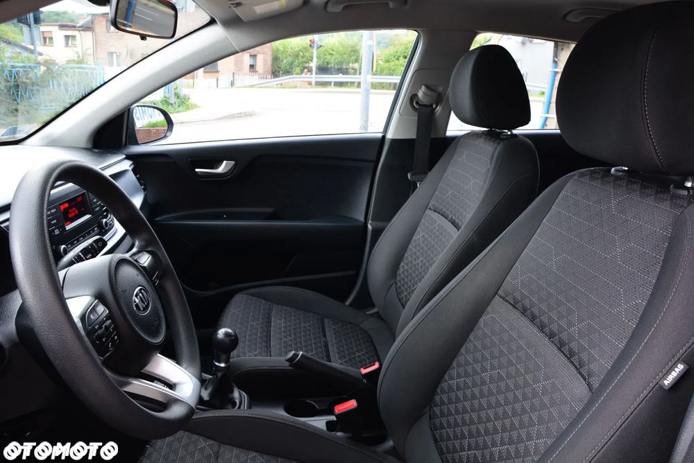 Kia Rio - 8