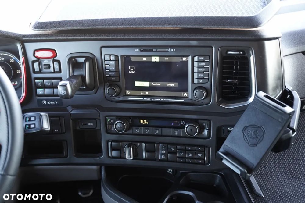 Scania S 580 / V8 / RETARDER / KLIMA POSTOJOWA / CAŁA NA PODUSZKACH / SKÓRY / - 24