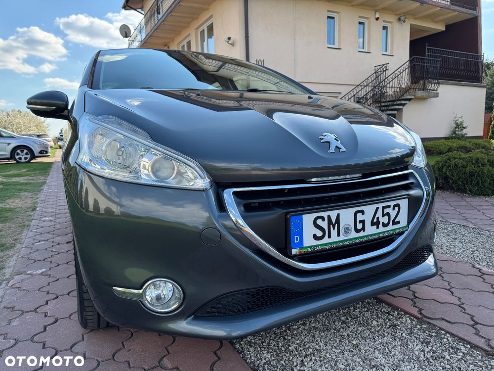 Peugeot 208 1.2 PureTech Allure - 12