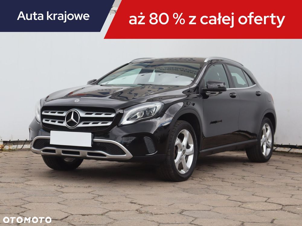 Mercedes-Benz GLA - 3