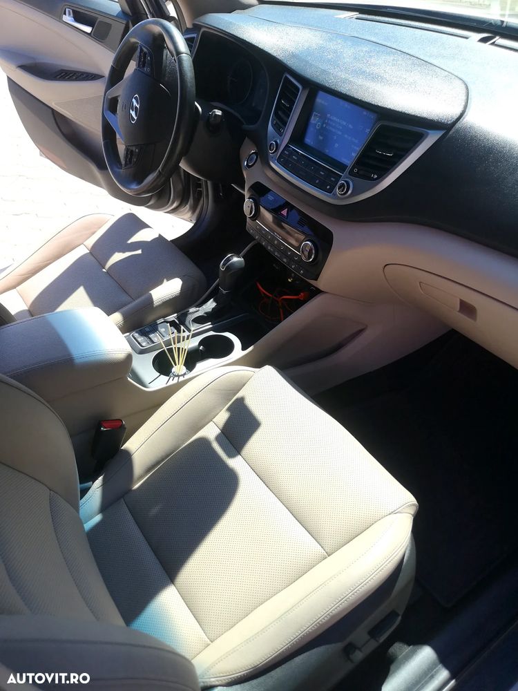 Hyundai Tucson 2.0 CRDI 4WD Automatik Premium - 19