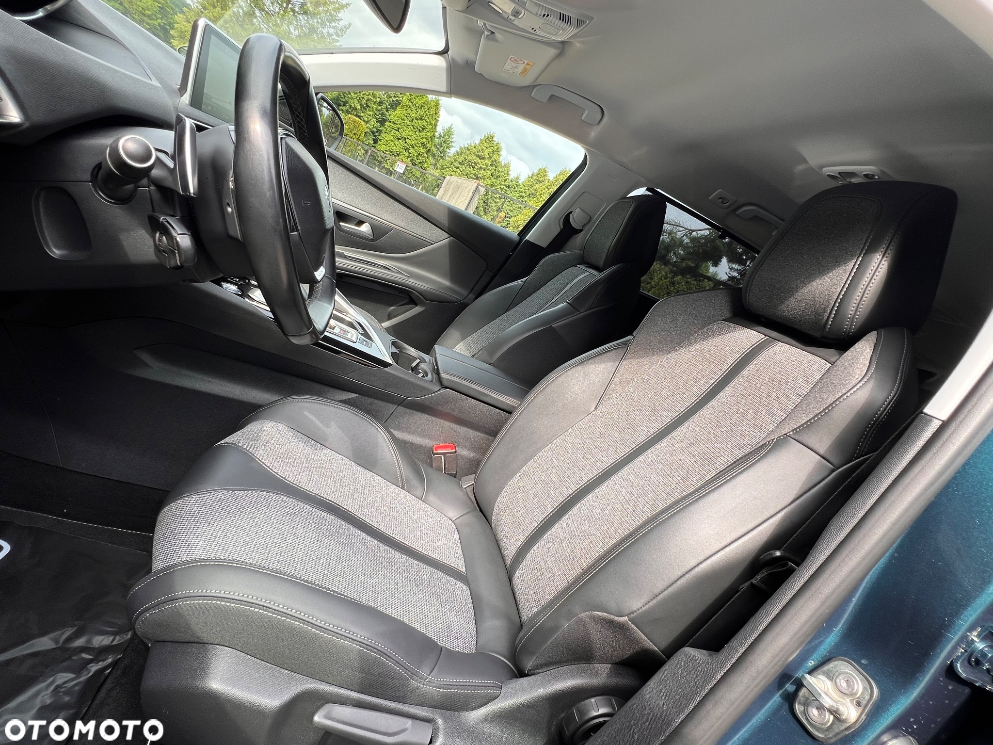 Peugeot 5008 1.5 BlueHDI Allure S&S EAT8 - 23