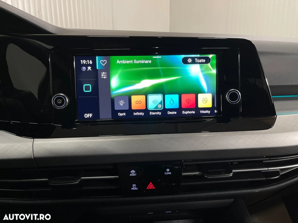 Volkswagen Golf 2.0 TDI SCR Life - 19