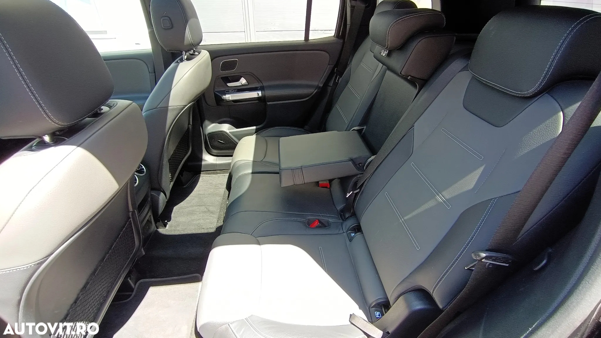 Mercedes-Benz GLB 250 4MATIC Aut. - 25