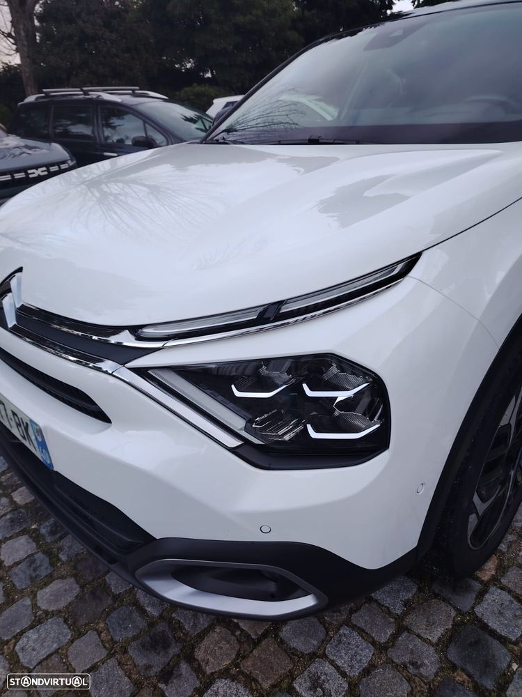 Citroën C4 1.2 PureTech Shine EAT8 - 8