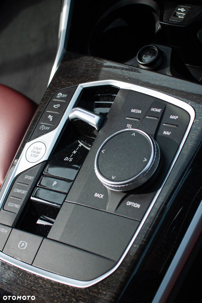 BMW Seria 3 330i M Sport sport - 25