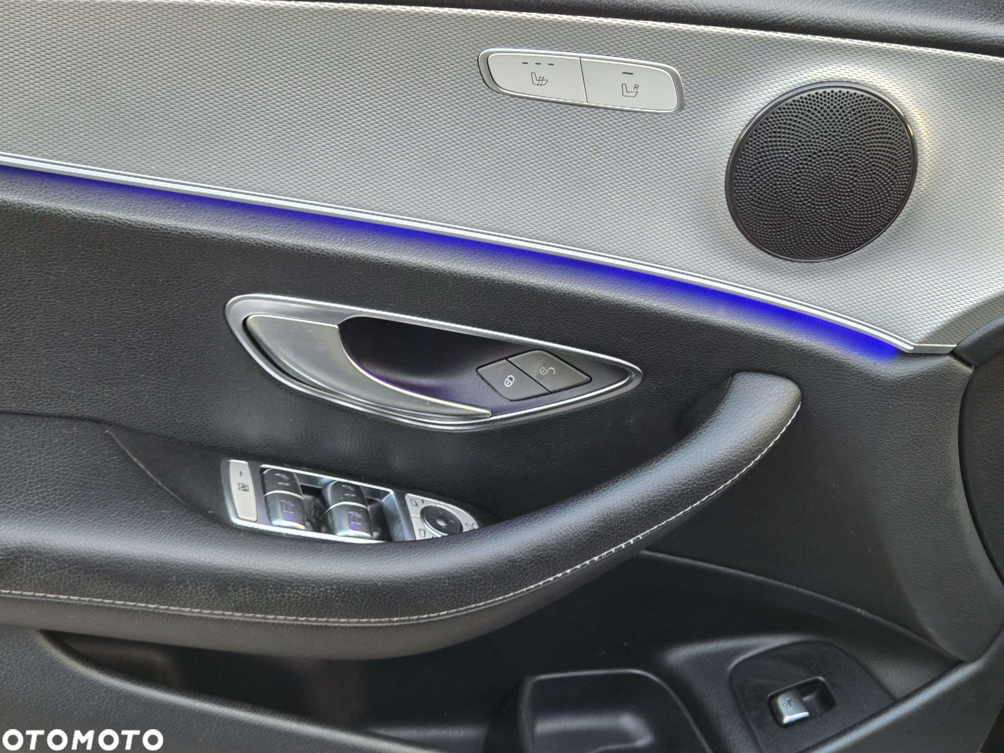 Mercedes-Benz Klasa E 220 d T 9G-TRONIC Exclusive - 23