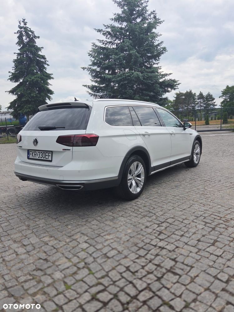Volkswagen Passat 2.0 TDI SCR 4Mot DSG Comfortline - 13