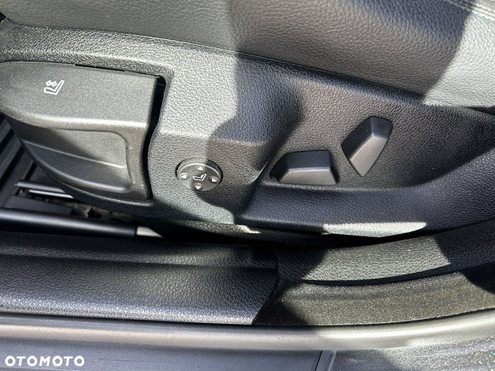 BMW Seria 5 530d Touring - 31