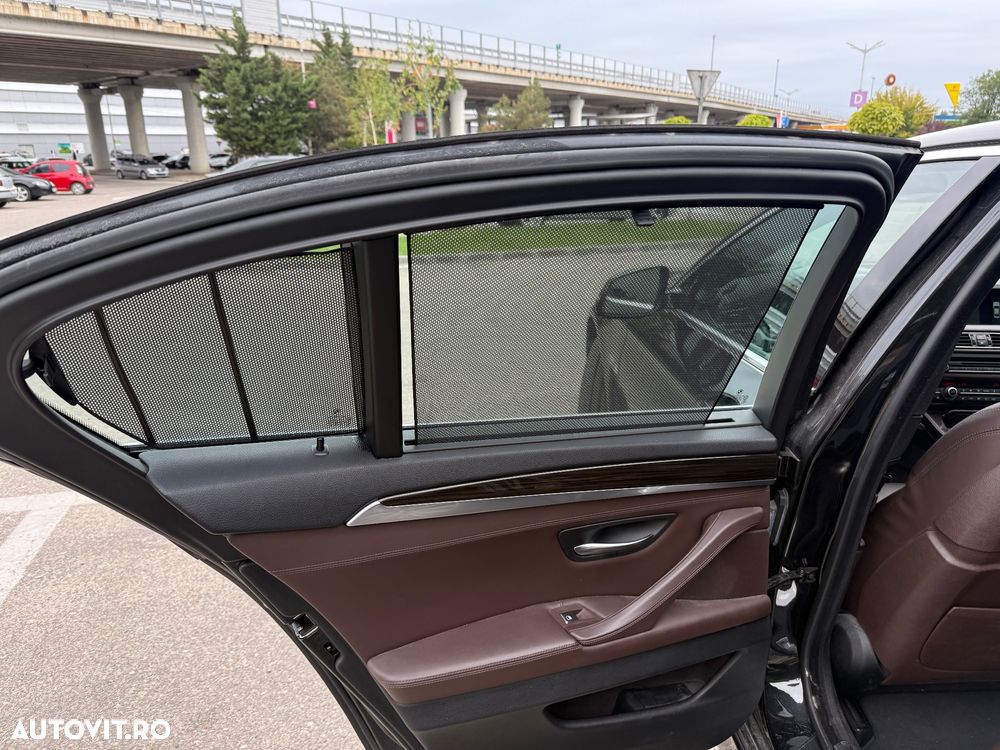 BMW Seria 5 530d xDrive AT - 17