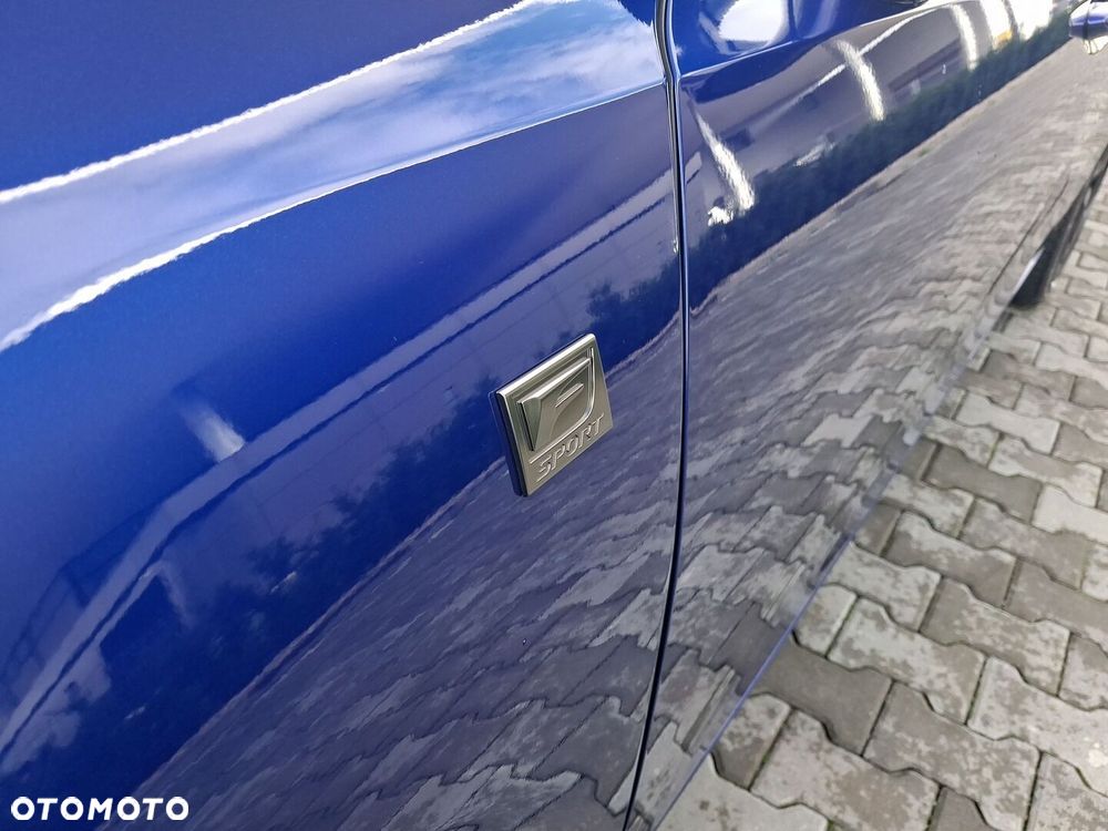Lexus ES 300h F Sport Design - 26