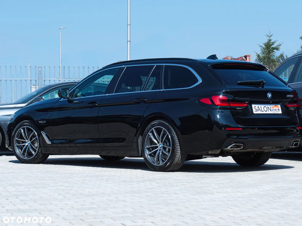 BMW Seria 5 530e sport - 38
