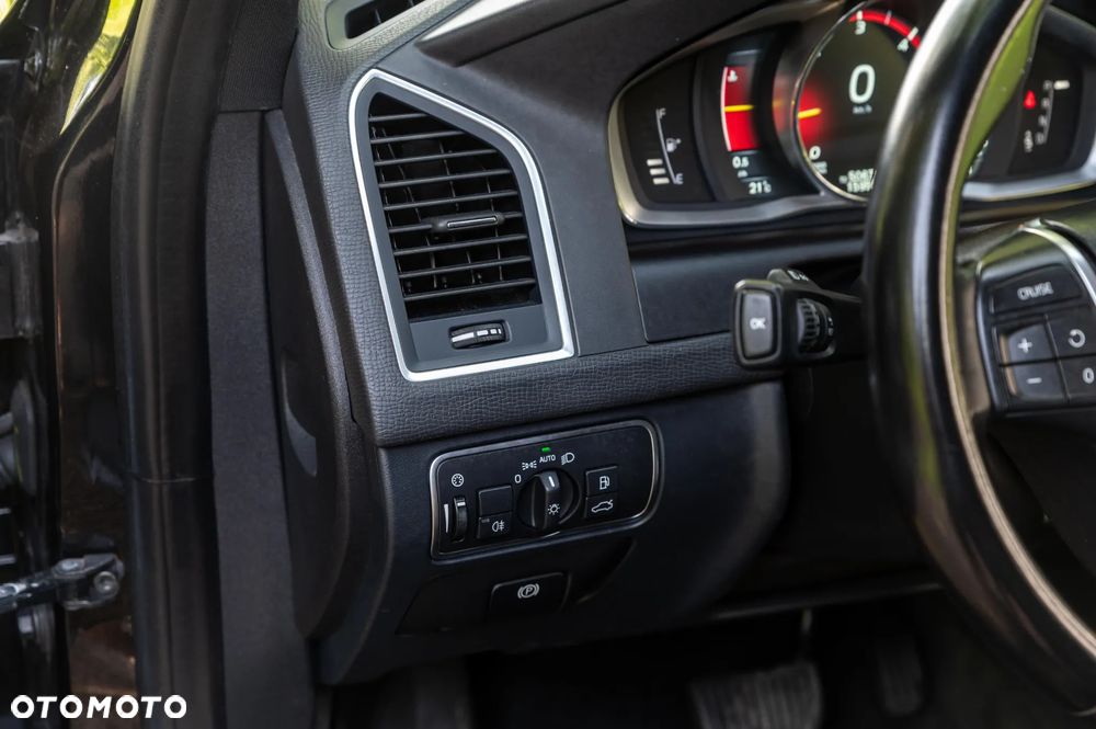 Volvo XC 60 D3 Geartronic Summum - 34