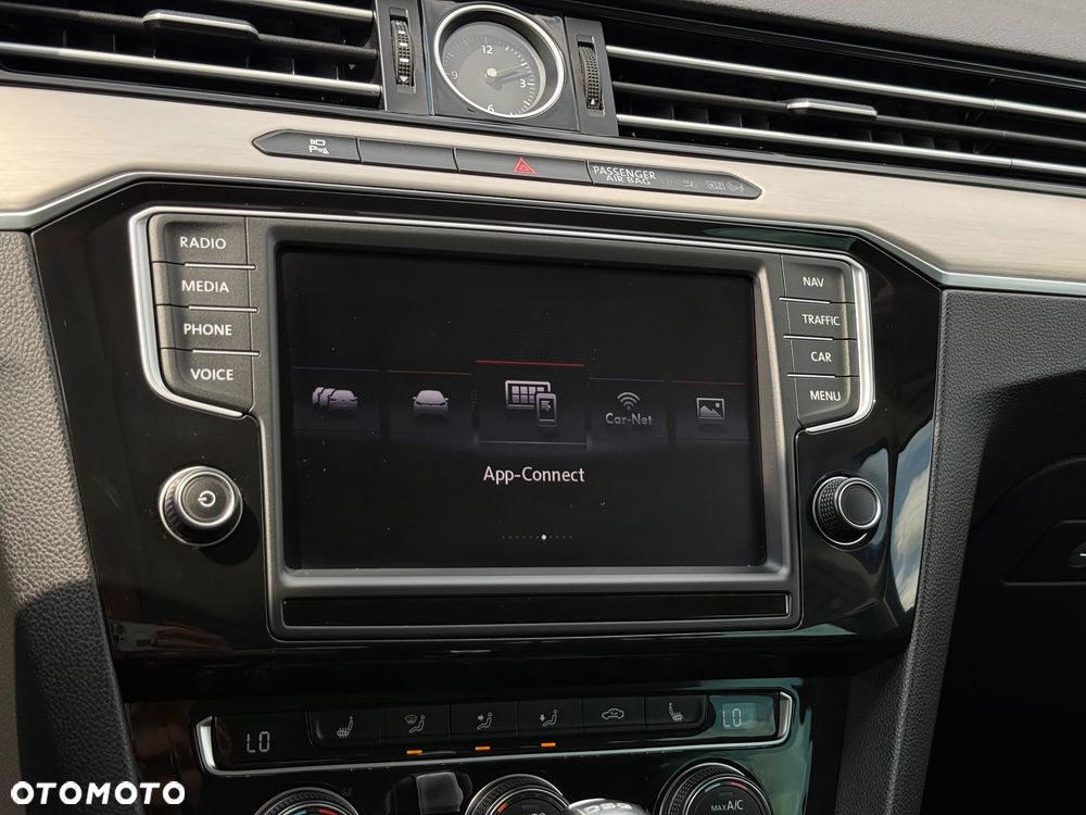Volkswagen Passat 2.0 TDI SCR 4Motion DDG Highline - 20