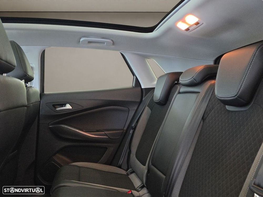 Opel Grandland X 1.2 T Innovation - 16