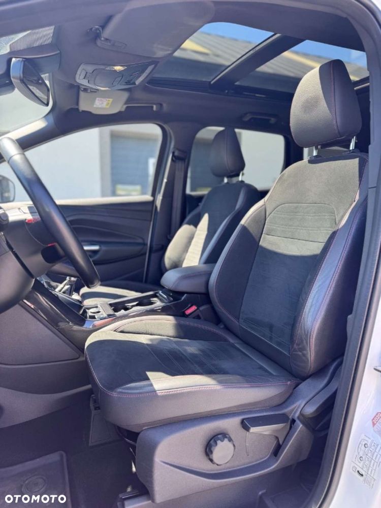 Ford Kuga - 29