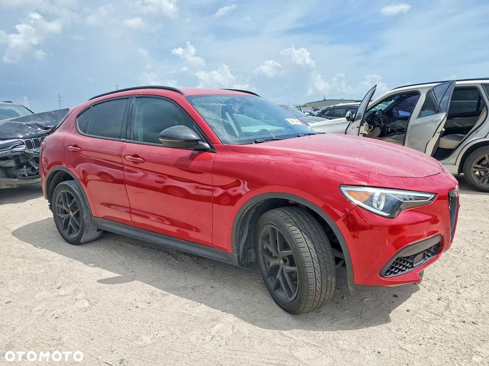 Alfa Romeo Stelvio - 5