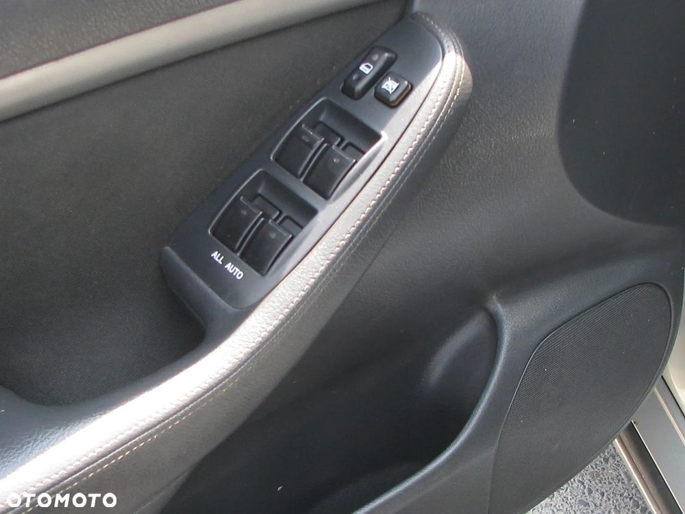 Toyota Avensis 2.0 D-4D Sol - 13