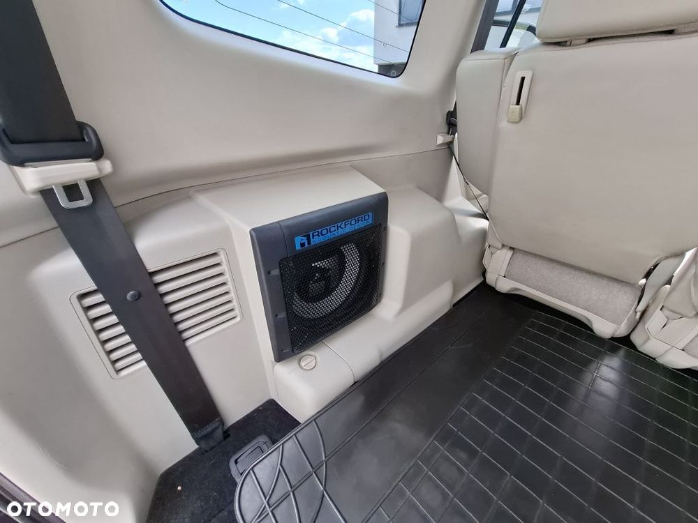 Mitsubishi Pajero - 26