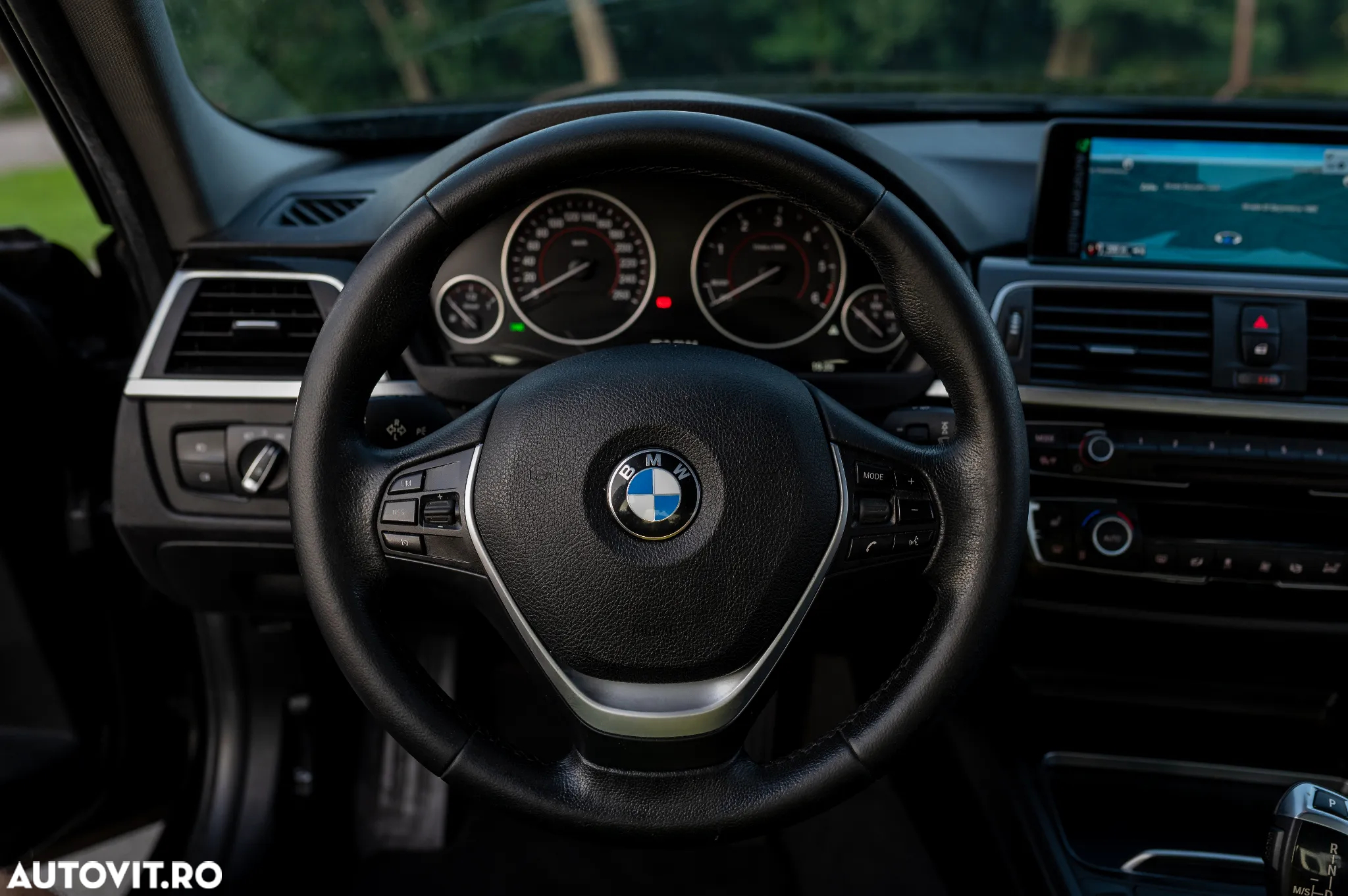 BMW Seria 3 - 33