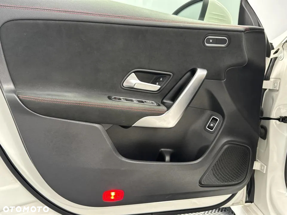 Mercedes-Benz CLA 200 AMG Line 7G-DCT - 10