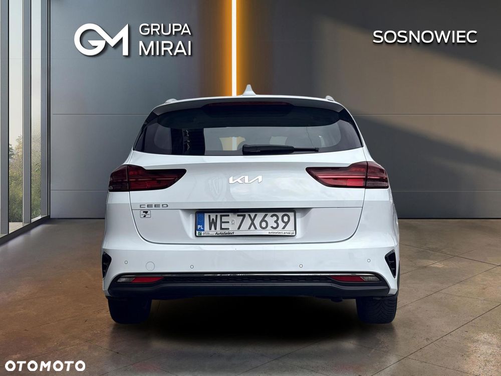 Kia Ceed - 4