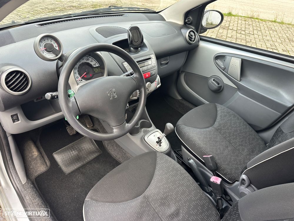 Peugeot 107 1.0 Urban 2 Tronic - 10
